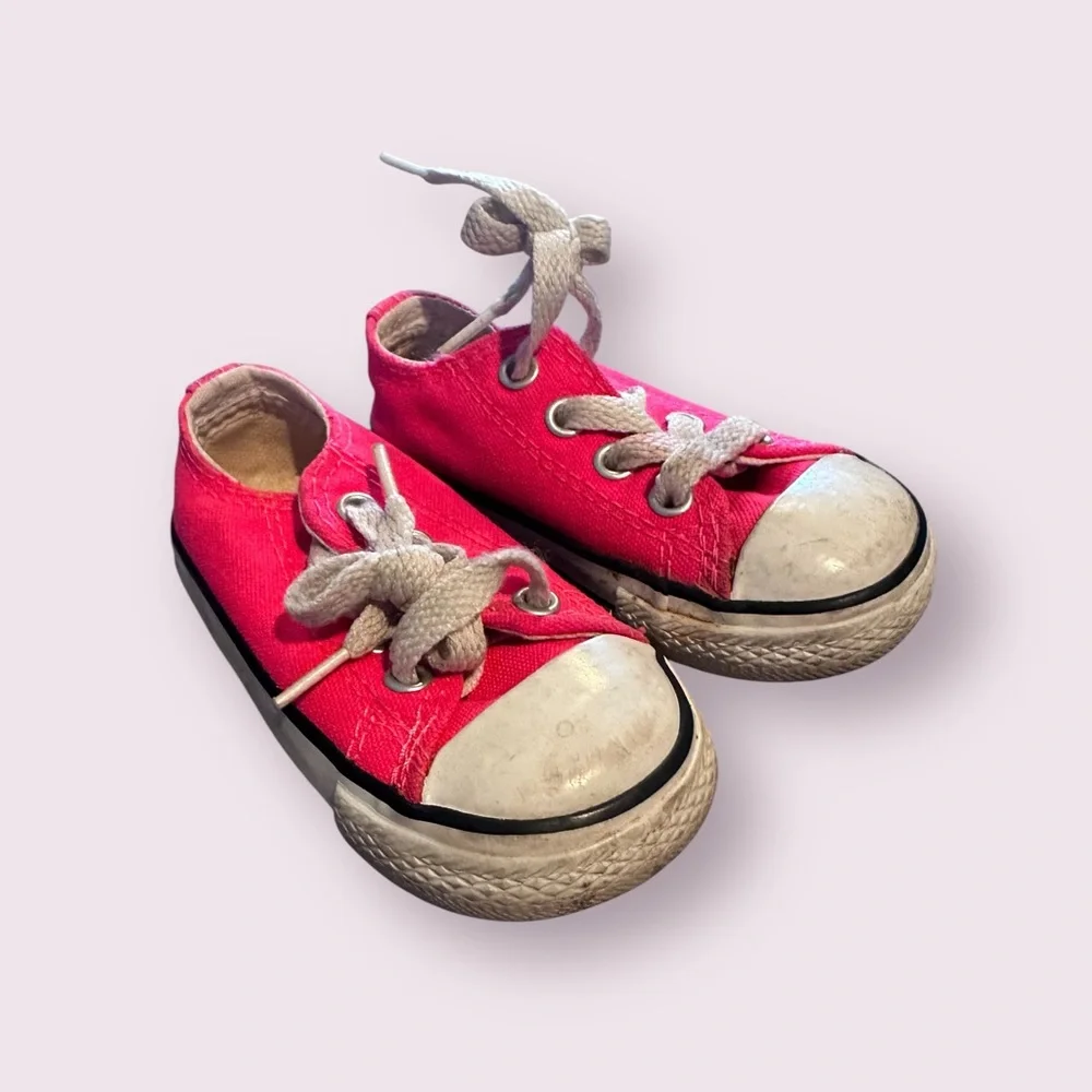 Infant Hot Pink Converse Chuck Taylor All Star Low Top Canvas Sneakers Size 4